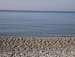 DSC00307Полный штиль и полное безлюдие на пляже , вот + отдыха в Абхазии в октябре !!!